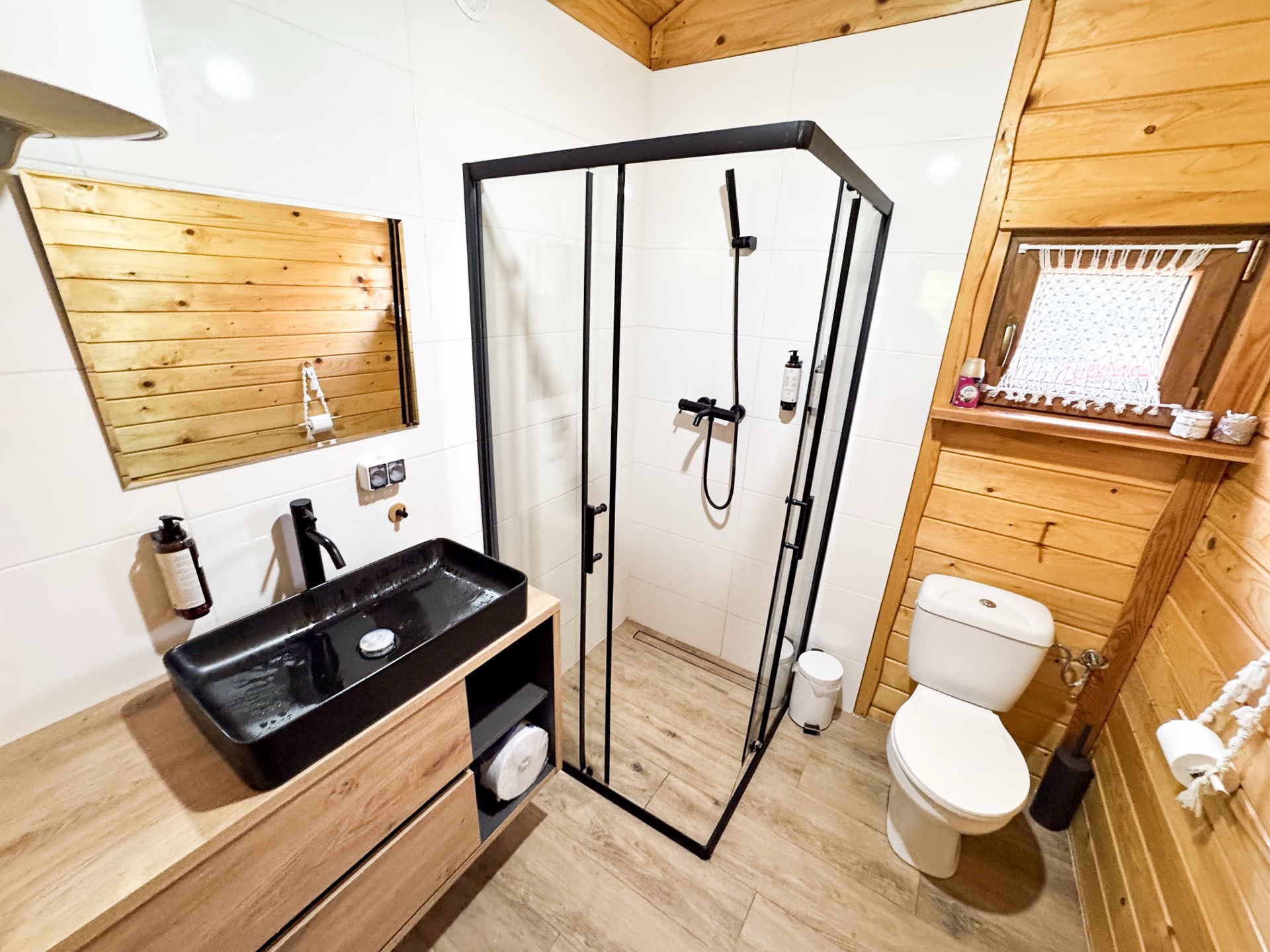 Łazienka w domku letniskowym